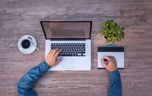 Transforming Business with Artificial Intelligence: Strategies and Success Stories