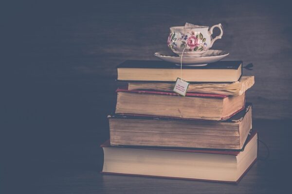 Enhancing Learning Outcomes: The Role of AI in Shaping Educational Experiences Today